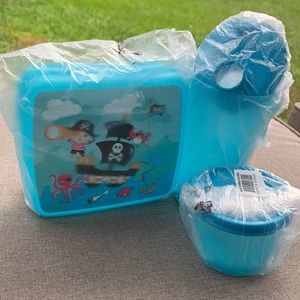Tupperware Pirate Lunch Set. NWT
